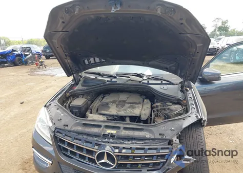 2013 Mercedes-Benz Ml 350 z USA, uszkodzony, nr VIN 4JGDA5JB8DA136092